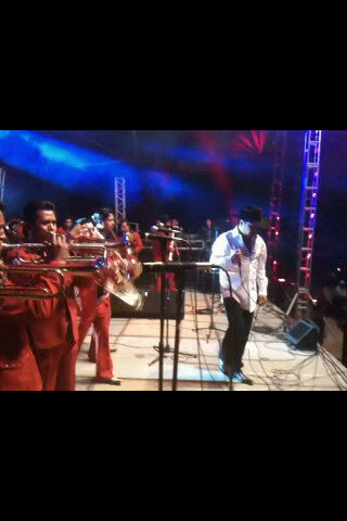 Cantante de Banda originario de san jose Jalisco y exitoso en USA y ya promocionando 3er sencillo 3er Video Clip. Pura Publicidad. https://t.co/FM8vRLOXut