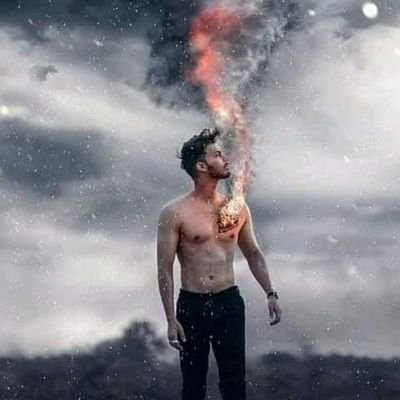 يامن تبادلني شعوري والاحساس
لك منزلن في وسط قلبي بنيته
انت الذي بين الذهب خاتم الماس
وانت الوحيد الي في القلب بيته