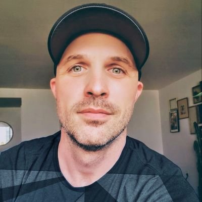 crewmoss's profile picture. Software Engineer