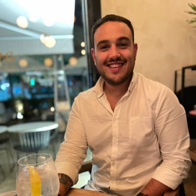 emirivero21's profile picture. 