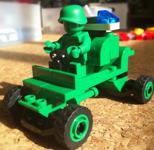 likuharupapa's profile picture. サーフィン、フットボール、ラーメン、お腹冷え性、正露丸が必需品