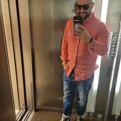 surfglorsirmans's profile picture. Grocery man around the world