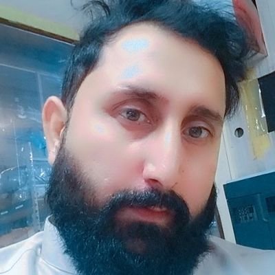 میری شخصیت میرے ہا تھو ں کی فنگر پر نٹس  کی طر طرح یے ۔کسی سے بھی مشا بہت ہی نہیں ر کھتی