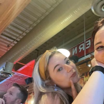 unofficial Guns N’ Roses and Frisch’s big boy fan account