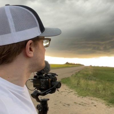 Computer Scientist, Photographer, Videographer, Storm Chaser, and Drone Pilot. Operator of @weathersask. Prairie Weather Media on YouTube. #skstorm