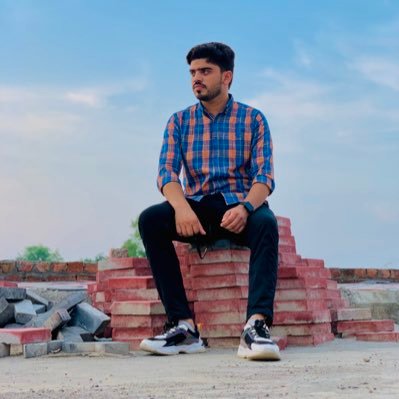 servererror008's profile picture. Professional overthinker.