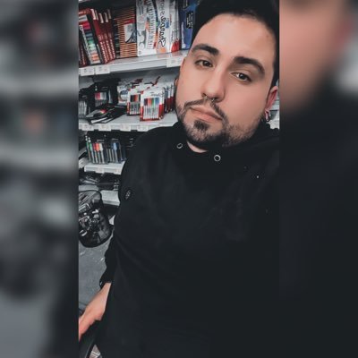 AntonioLess28's profile picture. SCL 🇨🇱📍 ~ 🏳️‍🌈🇪🇸 ~ Ing en Finanzas. ~ Lector ~ gatero