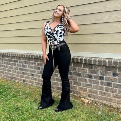 ↠ ETSU alumni ‘23 🩺 ↞ • 𝚟𝚊 𝚝𝚎𝚌𝚑 𝚊𝚕𝚞𝚖𝚗𝚒 ‘𝟸𝟶 // 𝙺𝙰Θ •