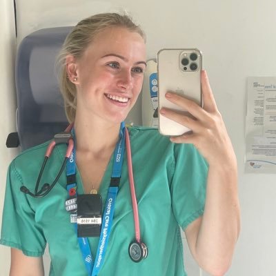 Medical Student @ SGUL🫀Respiratory Physiotherapy background 🩺 First Responder🚑 University of Nottingham Physio Grad 👩‍🎓