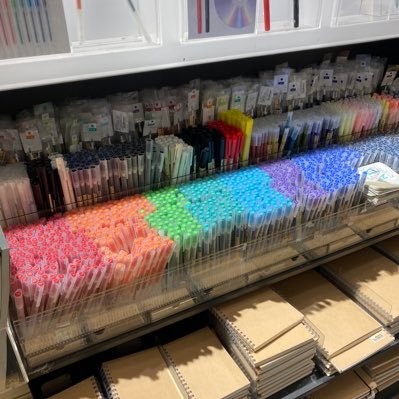 bookmemybooks's profile picture. ขายหนังสือมือสอง ราคาตามสภาพหนังสือ สามารถทักมาสอบถาม/ขอดูสภาพหนังสือได้ค่ะ (ฟอลก่อนdmนะคะ ข้อความถึงจะขึ้น) เล่มไหนเราขายแล้วจะลบทวีตนั้นออกนะคะ