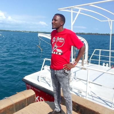 Never give up in your life,Remember before you enter your mom womb God has plant for you 👋
