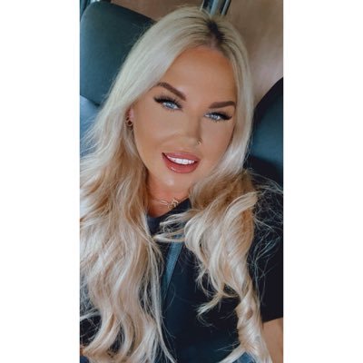 poppyf11's profile picture. 