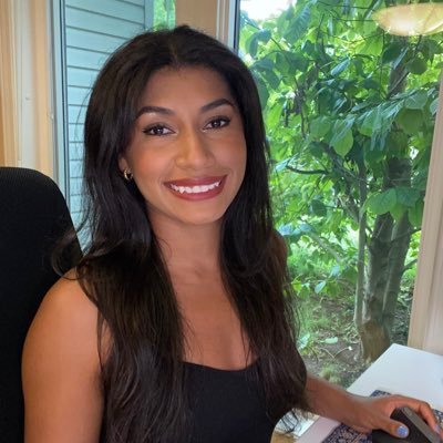 techwithandrea's profile picture. WFH Desk, Code, & Tech 💻 | Ambassador Program Manager @shecodesio 👩🏽‍💻 | Content creator @ Instagram/TikTok 💁🏽‍♀️