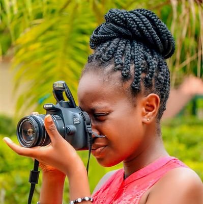 Journaliste de formation | Voix Off |
J'adore faire de la photographie
& du montage vidéo via mobile,I like art 🎨
💫WeLcOmE in my World💫