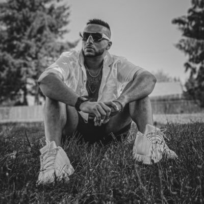 trinidadtaran's profile picture. i just retweet shit