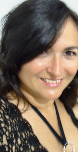 Joelma Bentes, esposa do Pedro, mãe da Pietra, 
Pedagoga, Especialista em Informática na Educação.