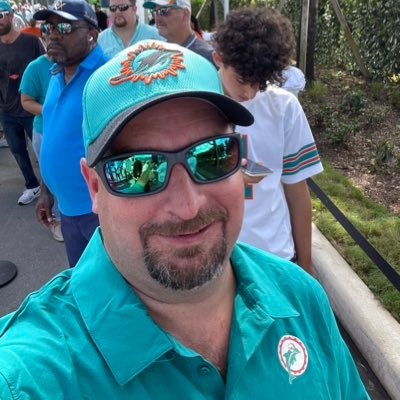 Journeyman Union Carpenter, part time Apprenticeship Instructor, husband, father of 5, an avid fisherman, Phins Fan 4 Life and Season ticket holder 🐬😎🐬