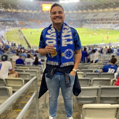 Mineiro, 29 anos, Software Engineer e completamente apaixonado por futebol. @cruzeiro