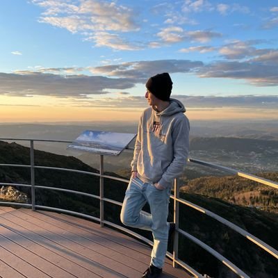 simowst_'s profile picture. engineer de obras feitas