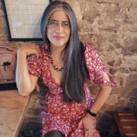 Desi Robledo (@ideaandando) 's Twitter Profile