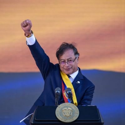 Teachercol's profile picture. Dios por encima de cualquier cosa.

Uribe y sus secuaces... algún día. !!!

Hago parte de #SigámonosLosBuenos