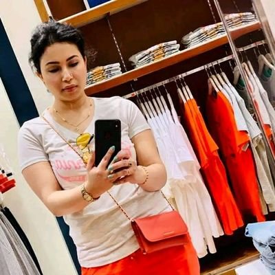 EvaJoli5's profile picture. Professional graphic designer especially logo design provider