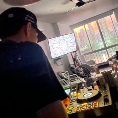 Jharzzen21's profile picture. Soy Jharzzen Cano,Un Dj nacido en la ciudad de medellin(empírico),con muchas ganas de salir adelante y poder cumplir todos sus sueños y metas! #JCLV