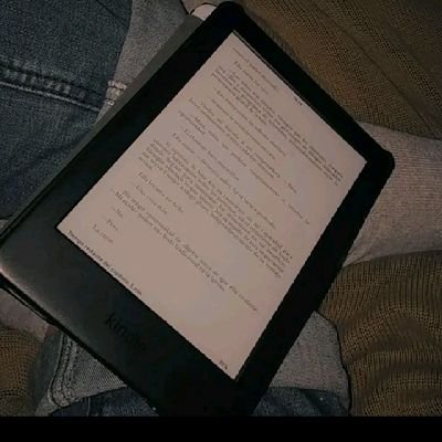 Viviendo entre páginas.
Espacio para mi, solo para publicar mis lecturas y fangirlear sobre mis personajes literarios fav.