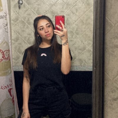 Soy una persona muy sincera, me gusta siempre tener una actitud positiva en todo lo que hago.

💛Nuevo twit,