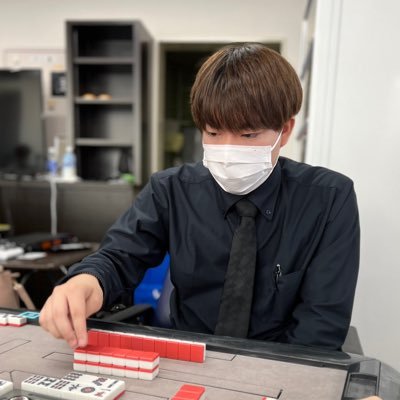 日本プロ麻雀連盟38期前期北海道本部 Bリーグ 津島萌唯です。萌唯で(めい)と読みます。21歳/龍龍/旭川市在住 現役大学生で数学など学んでおります。