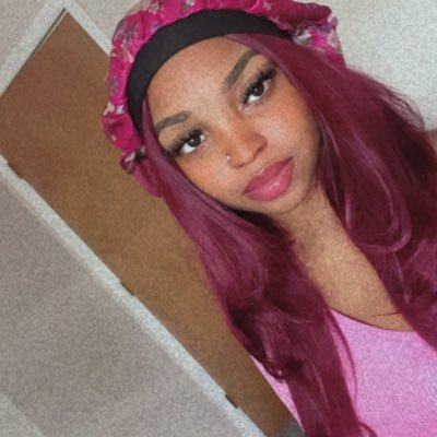 Bates2Mikeal's profile picture. name pronounced (my-kale)                                 life is short so ima live everyday like it’s my last ✨