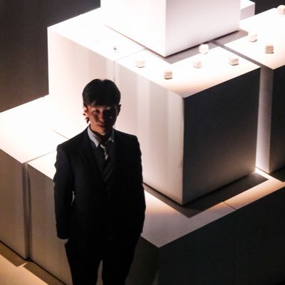 藤島高→九大芸工未来1期生→文教の杜ながい/福井→福岡→山形/長井市地域おこし協力隊/国境なき劇団/アーティストグループ同化/ジャグリング/よいかた/右利き/00世代/在日韓国人4世/好きな四字熟語は「玉子炒飯」