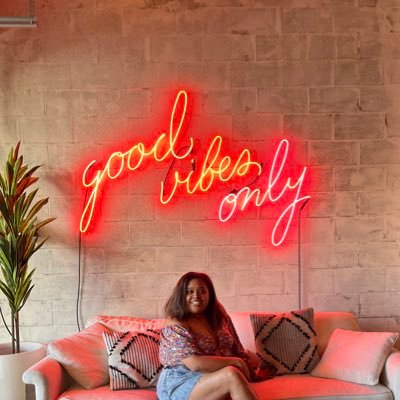 its_nicki_babe's profile picture. trying to find the joy in my quarter life crisis