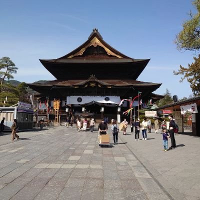 神社巡り・御朱印を投稿してます。
基本無言です。メッセージのやり取りもご挨拶等必要最小限にさせていただきます。
LINEの交換はお断りします。その要請が来た時点でフォロー解除させていただきます。