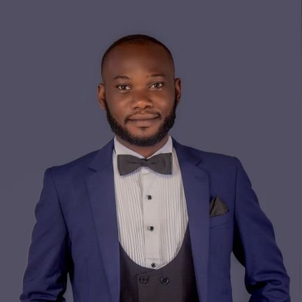 Oluwaseyitan06's profile picture. Husband | First Aider | Humanitarian | Gunner 🔴 | Christian |