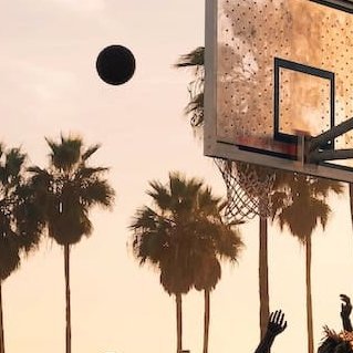 NBA見たりプレミアリーグ見たりするのが日課。バスケ、サッカーはするのも楽しい。レイカーズやアーセナルのファンです。ゲームも好きです。最近はVRとかに興味が出てます。🏀⚽️🏀⚽️