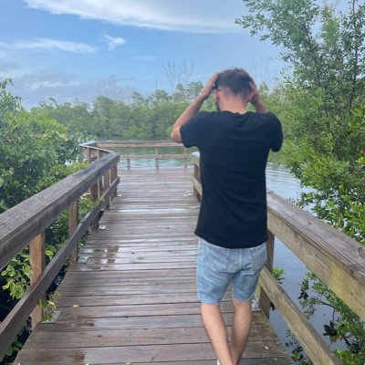 Andres05375304's profile picture. Ñee