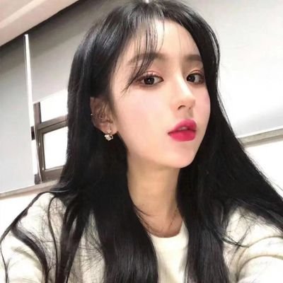 suyeon62322882's profile picture. 