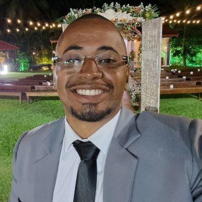 Carioca 🏖, 25 anos, Católico 💒, 3° EJC NSA❤, Designer Gráfico e Ui/ Ux Design