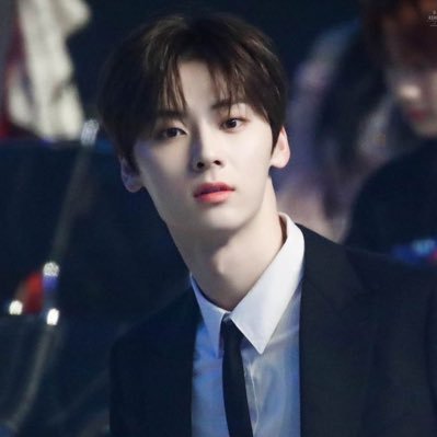 0cg_v1's profile picture. 뉴이스트 구독