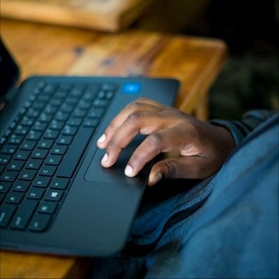 Nous sommes une académie d'apprentissage à l'outils informatique, en ligne ou en présentiel, en partenariat avec, #mwekassance #technuru.
