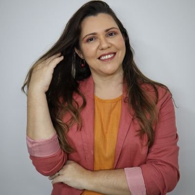 Ser um canal que trás os bastidores do comex em tempo real e mostra tudo que acontece por trás de uma importação e exportação até desembaraço da carga.