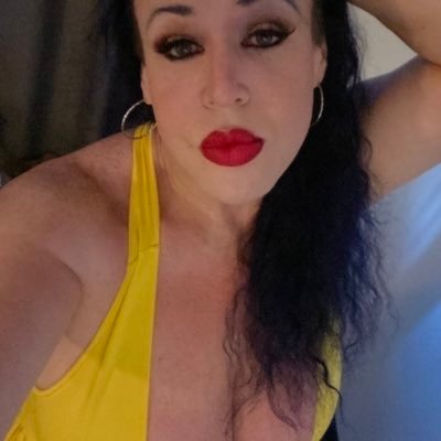 Duval’s Premiere plus size beauty with Class, plenty Sass and enough A$$…. Content for sale as well as special request