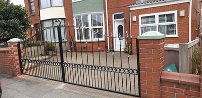 Manufacturing and fitting steel gates/railings/balustrades in the Merseyside, Cheshire and Sefton areas.