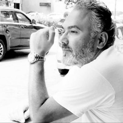 Writer and composer. Studied law at Sagesse University.
Owner of hamburguru, burger place. 🇱🇧