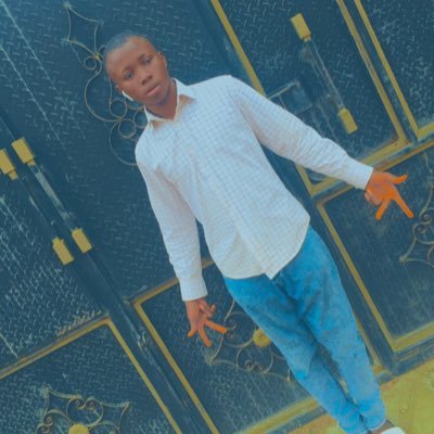 OlaniyiIsrael13's profile picture. goals chaser