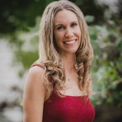 Head of Growth Acquisition at @HubSpot. @Adweek Contributor. @islandgreenUSVI Volunteer. Mom, Linguaphile, Wanderluster. Skier & Yogi. Proudly Unconventional.