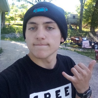 sponsored skateboarder for GoPro,Skullcandy, Spy+, Fuel clothes, and Dragonfly skate co.
@Dragonfly_Skate