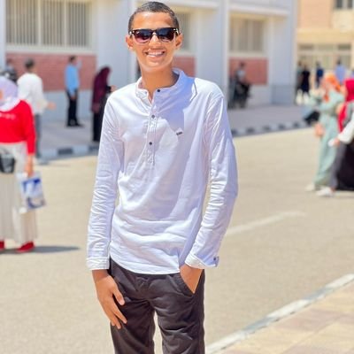 AbuHamid2005's profile picture. ليس بالضرورة ان تكون انجازاتك كبيره كي تحتفي بها اي شيء رائع تفعله يعدّ انجازاً مهما كانت بساطته🧡🌻🌿.