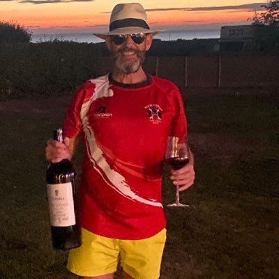 jerrywillisjsy's profile picture. Rugby | Gin | Twiglets | Squirrels | Jersey | Yorkshire